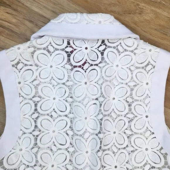 ☔️🩵Vintage V Cristina White Buttoned Embroidered Lace Sleeveless Top Small - Picture 4 of 11